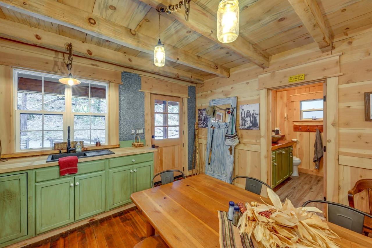 Enchanting Creekside Cabin Near Kings Canyon Park! Badger Eksteriør billede