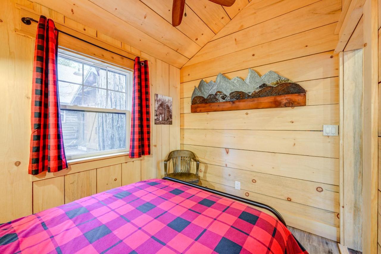 Enchanting Creekside Cabin Near Kings Canyon Park! Badger Eksteriør billede